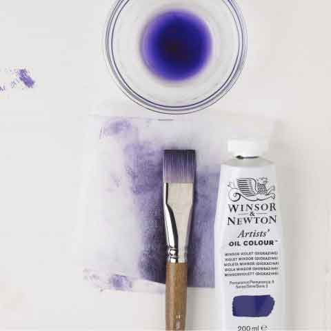 Made using only the purest pigments with the most suitable drying oils. The buttery, stiff consistency is ideal for retaining brush or palette knife strokes.